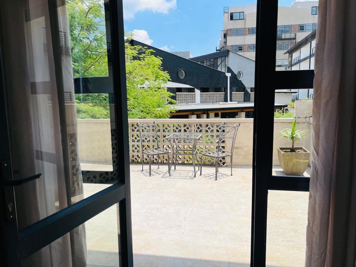 City Living Apartment 119 - Washer, 4K Tv, Fast Wifi, & Sunny Balcony Johannesburg Zewnętrze zdjęcie
